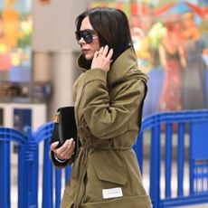 victoria-beckham-airport-heels-outfit-311944-1706652695357-square